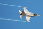 F-16 на Международном авиационно-космическом салоне Dubai Airshow-2023 в Дубае