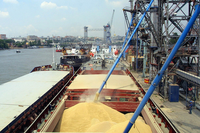 Отправка российского зерна на экспорт