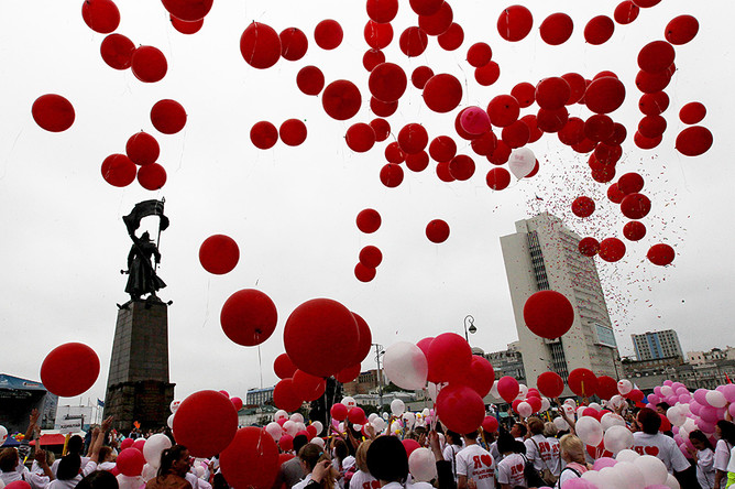 Театрализованное шествие, посвященное празднованию Дня города во Владивостоке