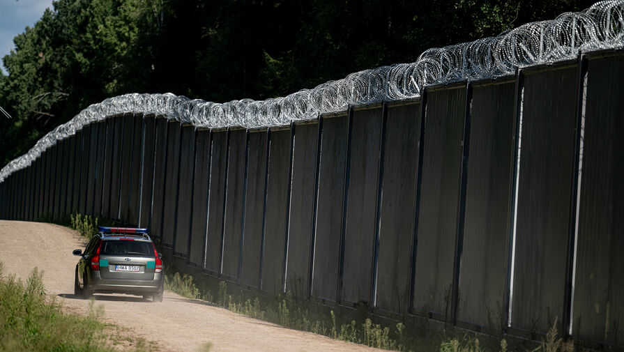 Белорусский офицер рассказал, кто издевается над мигрантами в Польше