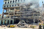 Разрушенное здание отеля Saratoga в Гаване после взрыва, Куба, 6 мая 2022 года