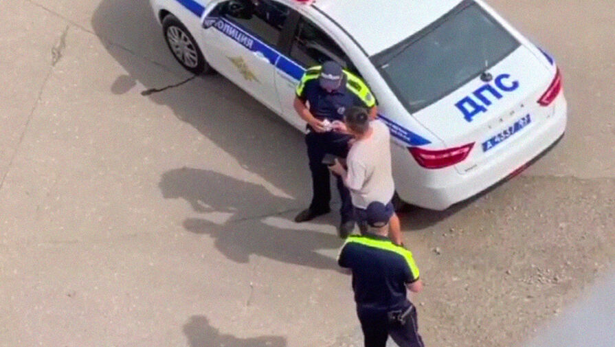 В Ярославле нетрезвый водитель попытался сбить полицейского при задержании