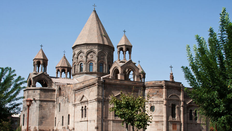 Акции в поддержку Армянской апостольской церкви прошли в России и мире