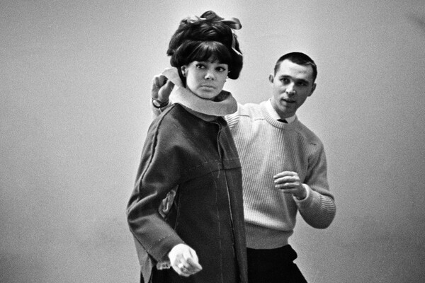 Вячеслав Михайлович Зайцев и манекенщица Регина Збарская, 1963&nbsp;год