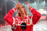 Татьяна Навка перед началом шоу «Сочи: маленькие истории большого города» на Ледовой арене, которая открылась в Лондоне на официальной площадке оргкомитета «Сочи 2014» Sochi.Park в Кенсингтонских садах, Лондон, 2012 год