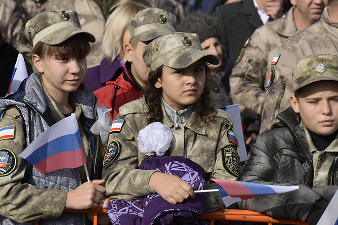Симферополь. Учащиеся военных училищ