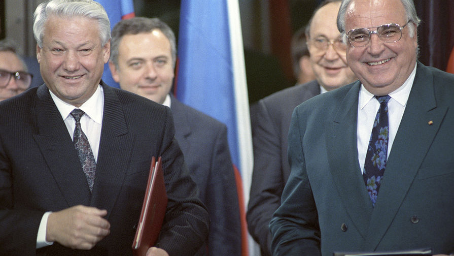 Президент РСФСР Борис Ельцин и федеральный канцлер ФРГ Гельмут Коль во время встречи, 1991 год