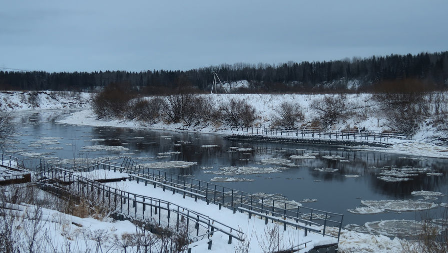 Два района Архангельской области отрезаны от большой земли из-за затопления моста