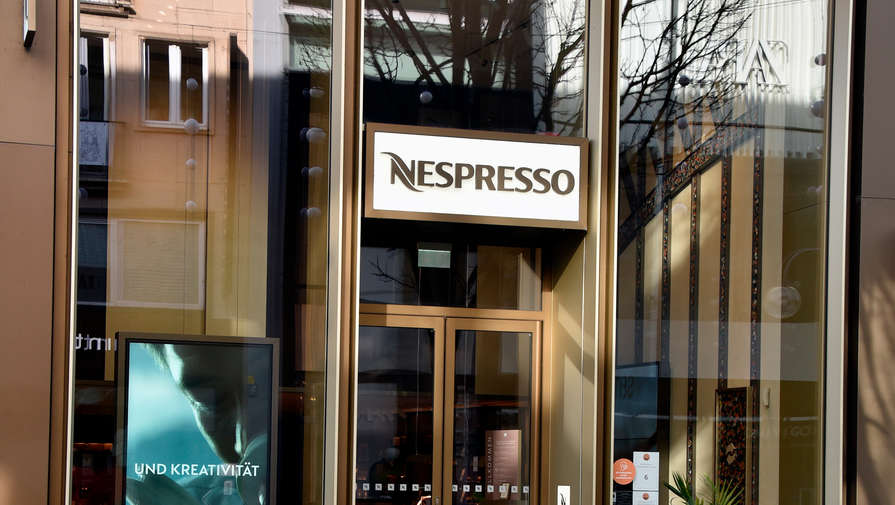 Ведомости: производитель кофемашин Nespresso закроет фирменные магазины в России