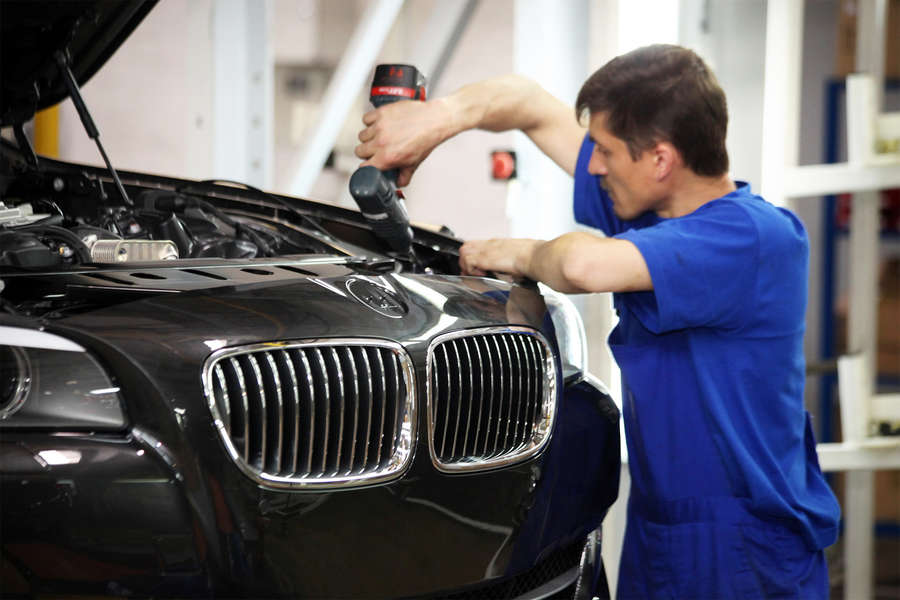 Сборка автомобилей BMW на заводе «Автотор»