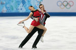 Ксения Столбова и Федор Климов выступают в произвольной программе парного катания на соревнованиях по фигурному катанию, XXII зимние Олимпийские игры в Сочи