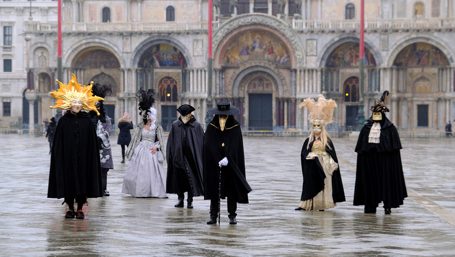 Улицы Венеции во время карнавала, 7 февраля 2021 года