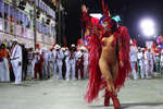 Во время карнавала в Рио-де-Жанейро, 24 апреля 2022 года
