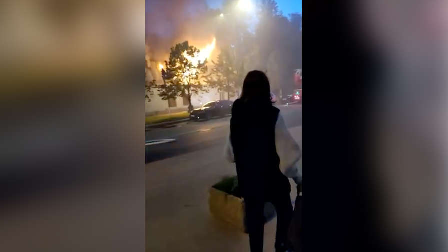В Москве загорелась крестильня на территории храма Петра и Павла в Лефортове