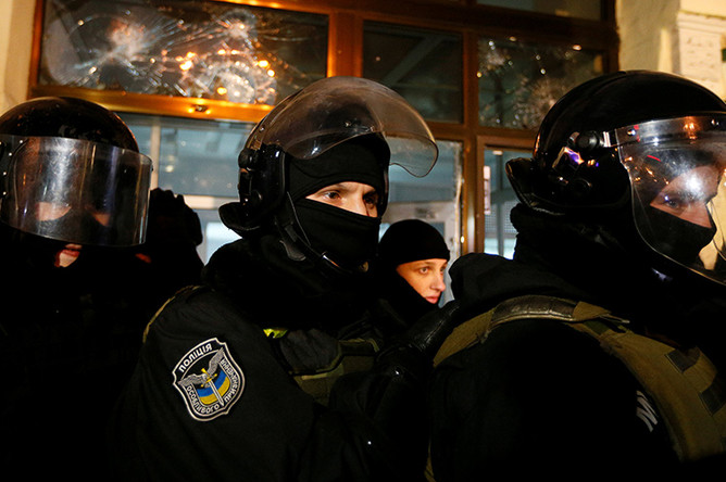 Во время беспорядков в центре Киева в годовщину «майдана»