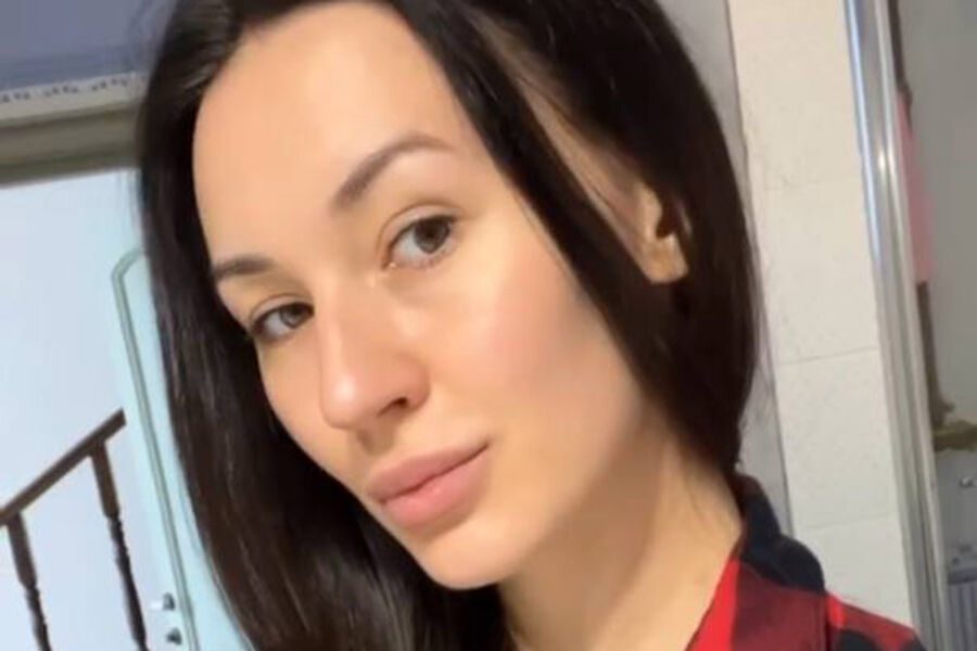 Дочь Александра Серова показала себя без макияжа и фильтров 