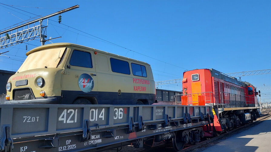 Народный фронт передал автомобили 100 воинским подразделениям