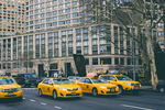 Такси Нью-Йорка желтого цвета являются визитной карточкой города