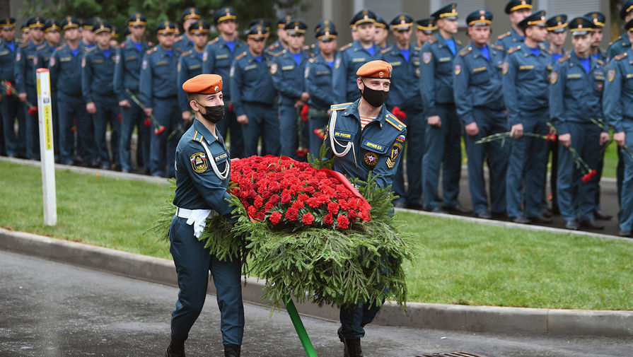 Из Москвы в Петербург вылетел Ил-76 с телом Зиничева