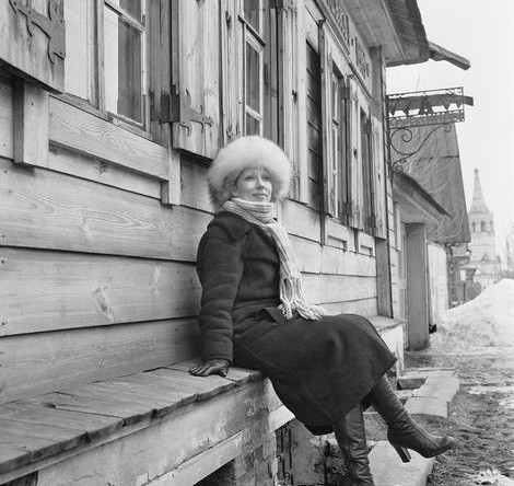 Инна Чурикова, 1983 год