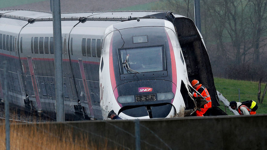 Ситуация на&nbsp;месте схода с&nbsp;рельсов скоростного поезда во Франции, 5 марта 2020 года