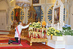 Новый король Таиланда Маха Вачиралонгкорн отдает дань уважения скончавшемуся в октябре королю Пхумипону Адульядету