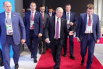 Президент РФ Владимир Путин (в центре) и министр экономического развития РФ Максим Орешкин (справа) на 13-м саммите лидеров стран «Группы двадцати» (G20), 1 декабря 2018 года