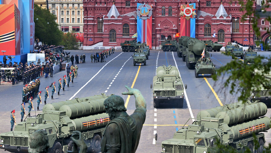 Минобороны России показало парад глазами летчиков ВКС
