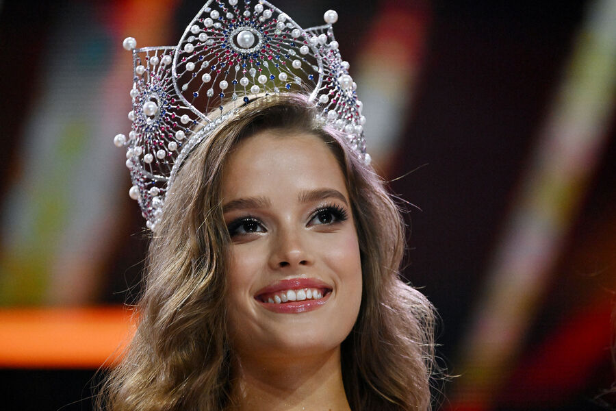 A participant from Russia advanced to the finals of the Miss Universe ...