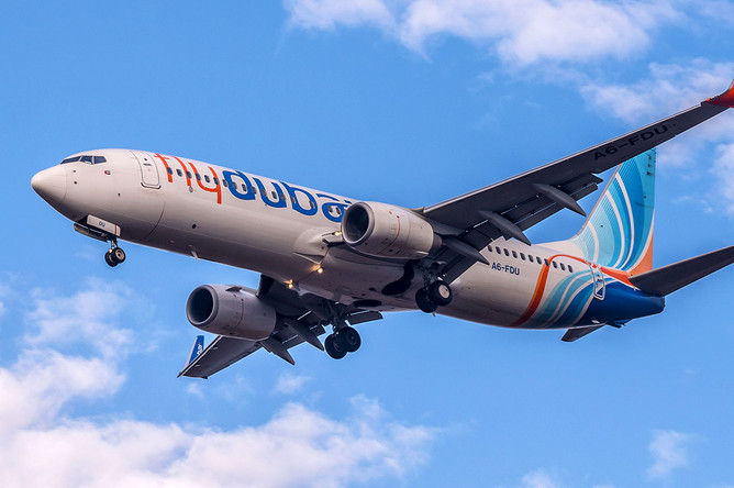 Самолет Boeing 737-800 с бортовым номером A6-FEJ авиакомпании Flydubai, разбившийся в аэропорту Ростова-на-Дону 19 марта 2016 года