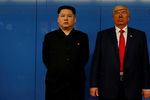 Двойники Дональда Трампа и Ким Чен Ына в Гонконге, 25 января 2017 года