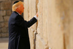 Дональд Трамп у Стены Плача в Иерусалиме, 22 мая 2017 года