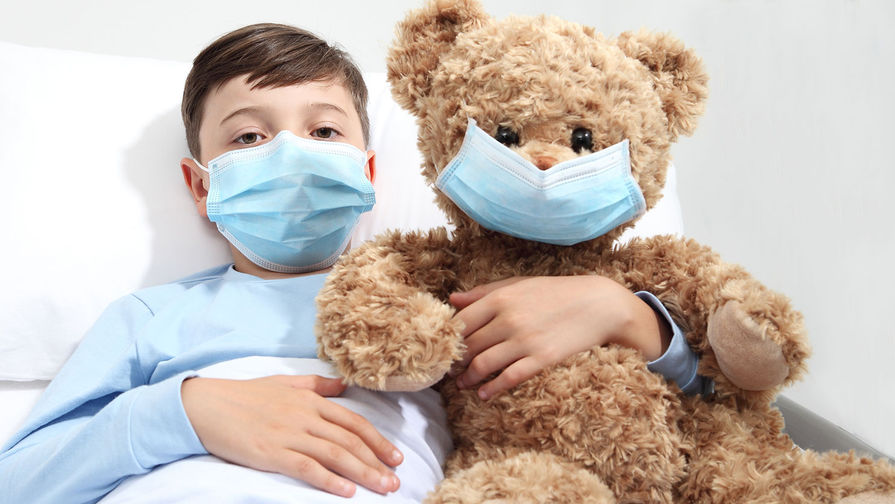 Эксперт Роспотребнадзора Горелов сообщил, что дети стали чаще болеть COVID-19
