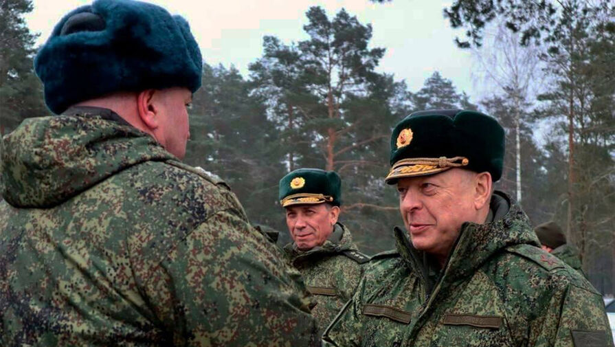 Комиссия МО РФ во главе с главкомом сухопутных войск Салюковым прибыла в Белоруссию