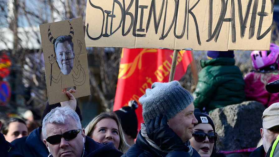 Во время митинга на&nbsp;центральной площади Рейкьявика