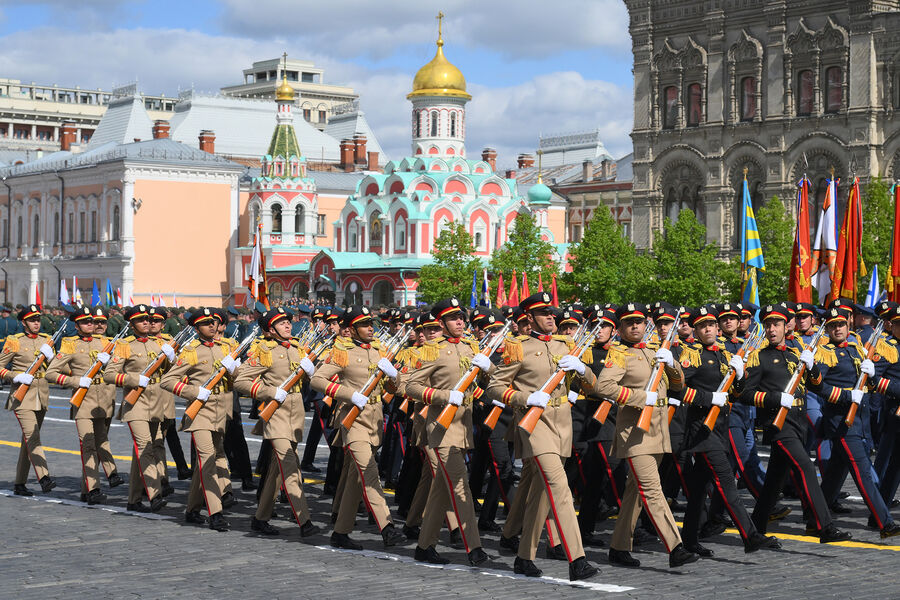 Военнослужащие Вооруженных сил Египта на&nbsp;Красной площади в&nbsp;Москве на&nbsp;военном параде, посвященном 80-летию Победы в&nbsp;Великой Отечественной войне, 09&nbsp;мая 2025&nbsp;года