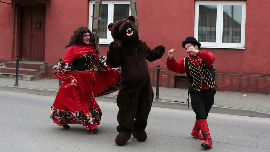 Участники карнавала «Кусаки» в Польше, 2014 год