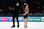 Аннабель Морозова и Андрей Багин выступают с ритм-танцем на чемпионате России — 2022