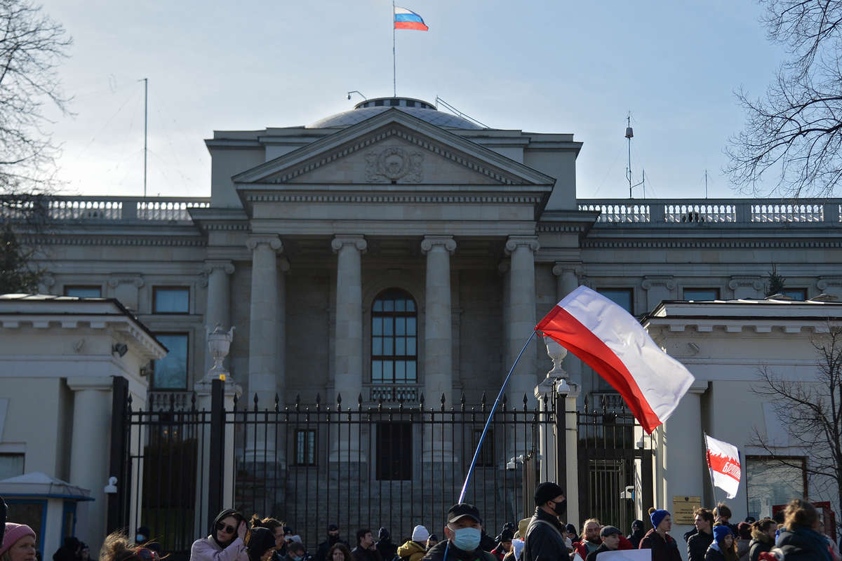 The Guardian: распространенность русского языка в Польше начинает вызывать  проблемы - Газета.Ru | Новости