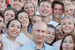 Президент России Владимир Путин во время посещения Всероссийского молодежного образовательного форума «Таврида»
