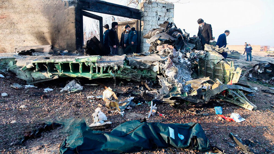 «Был сбит»: крушение украинского самолета обрастает новыми версиями