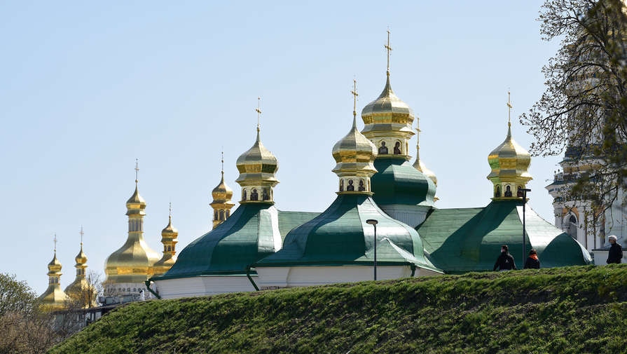 СМИ: священник Киево-Печерской лавры отстранен от богослужений из-за песнопений о России