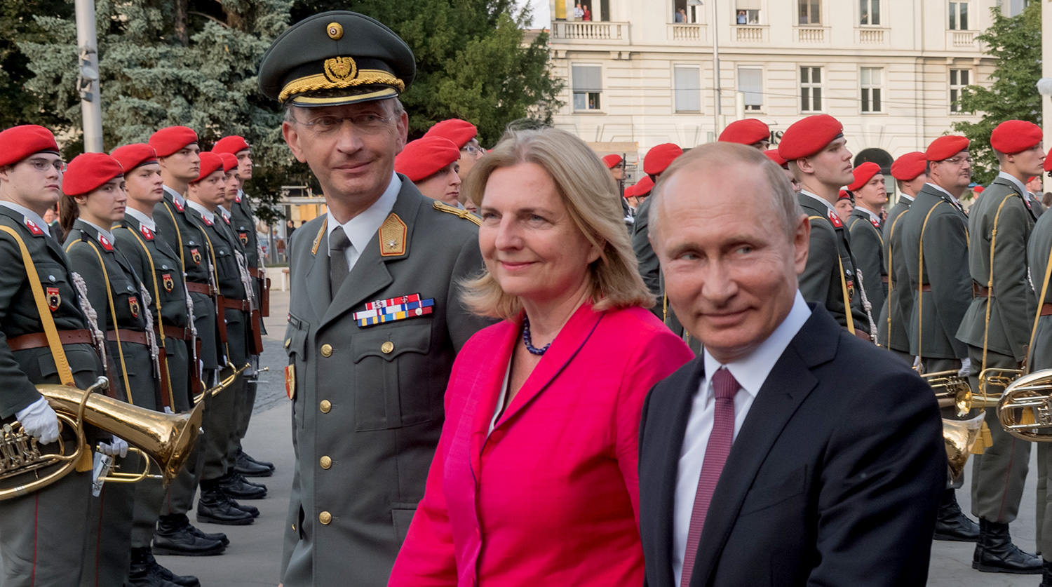Экс-глава МИД Австрии раскрыла детали приглашения Путина на свадьбу