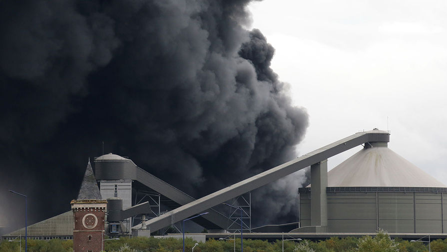 Пожар на&nbsp;химическом заводе Lubrizol во французском Руане, 26 сентября 2019 года 