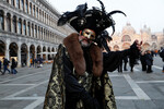 Во время ежегодного Венецианского карнавала, февраль 2023 года