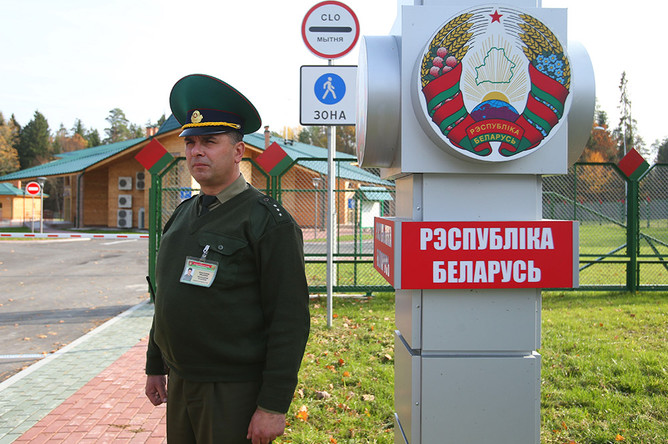 

Родители белорусских школьников требуют закрыть границу с Россией из-за потока наркотиков

