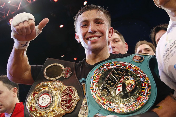Геннадий Головкин с чемпионскими поясами