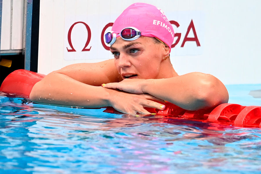 Юлия Ефимова после полуфинального заплыва на 100 метров брассом среди женщин на XXXII Олимпийских играх, 2021 год