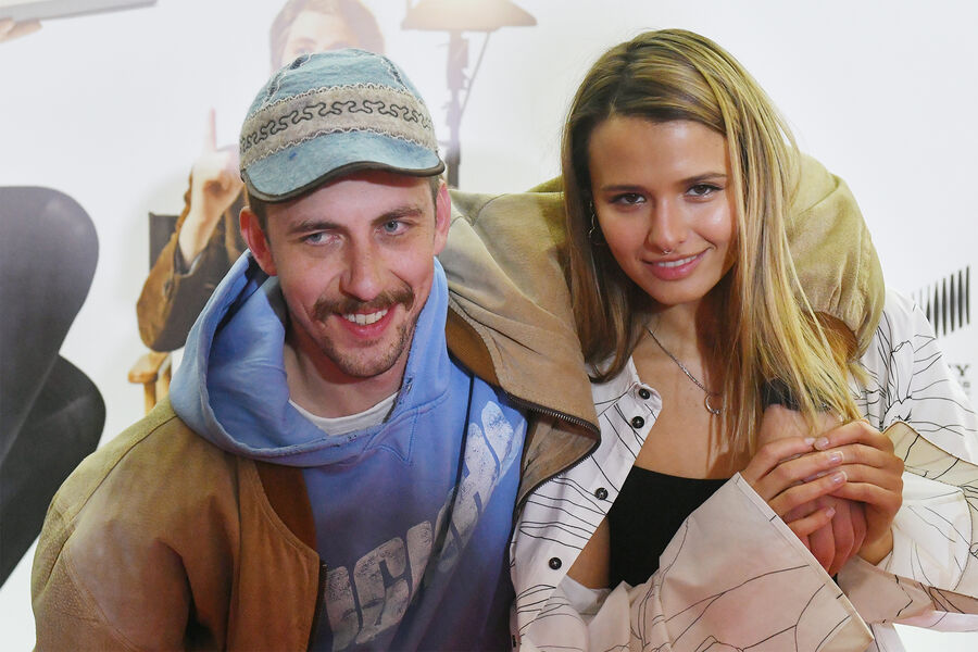 Актеры Александр Паль и Любовь Аксенова на&nbsp;премьере фильма &laquo;Глубже!&raquo; режиссера Михаила Сегала в&nbsp;кинотеатре &laquo;Каро 11&nbsp;Октябрь&raquo; в&nbsp;Москве, 2020&nbsp;год