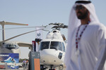 Вертолет Ми-171А3 для обслуживания шельфовых буровых платформ на Международном авиационно-космическом салоне Dubai Airshow-2023 в Дубае